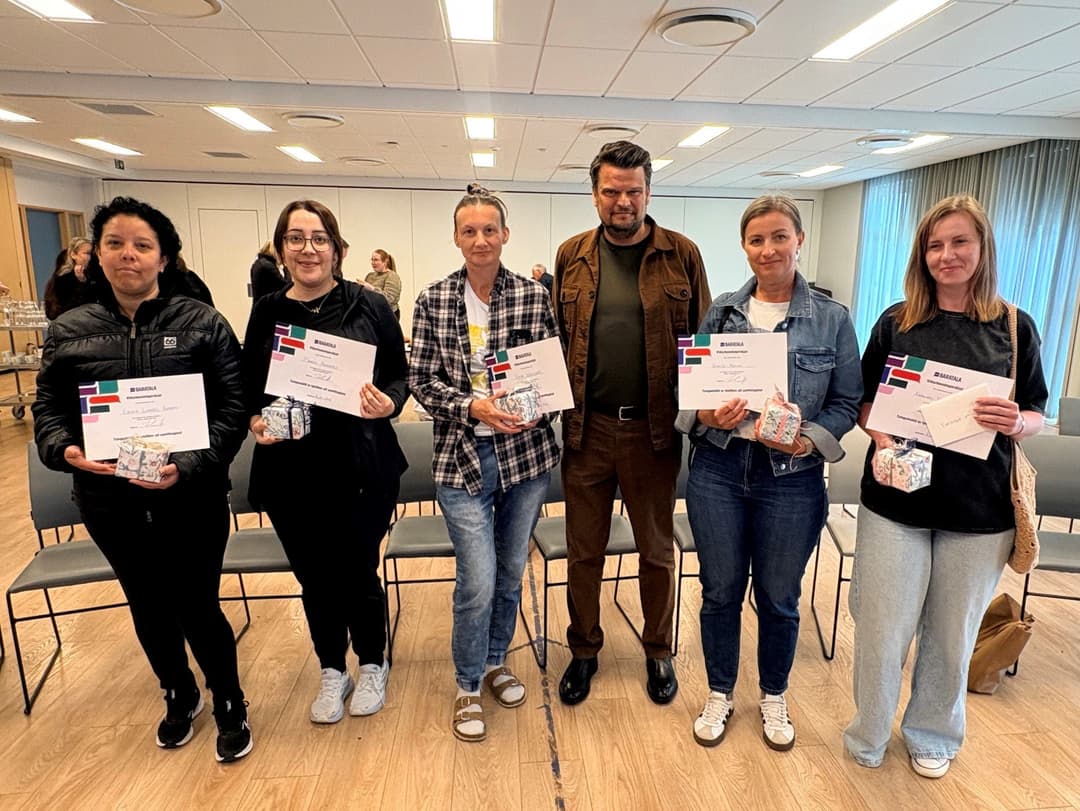 Awards for outstanding results in Icelandic learning